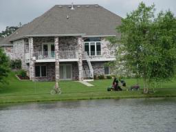 Parade around lake.JPG